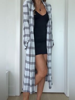 Flynnskye long checker duster from Revolve, high quality! 50inch length